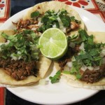 Tacos de barbacoa (Barbacoa goat tacos)