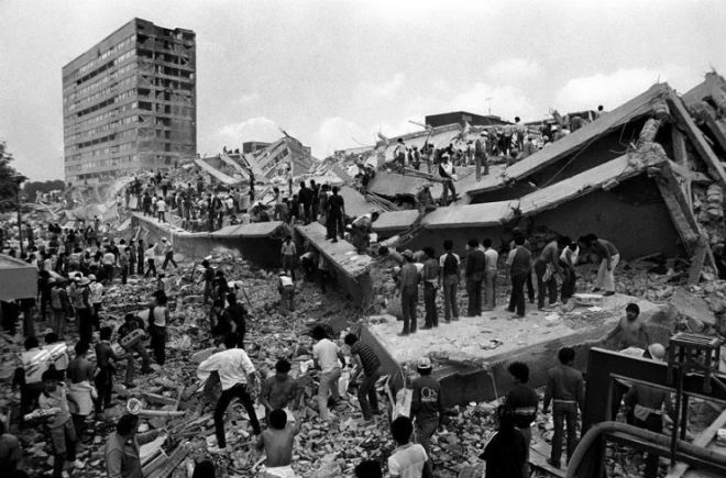 Thousands of citizens united to help each other during the devastating earthquake of 1985.