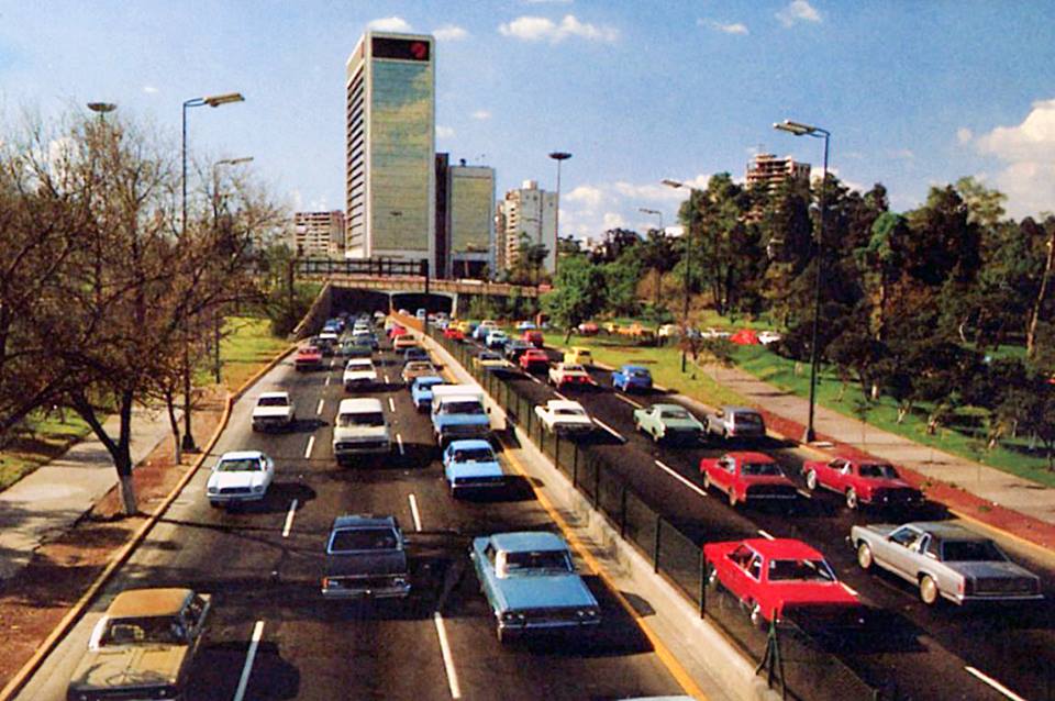 Anillo Periférico near Chapultepec in the 1980s