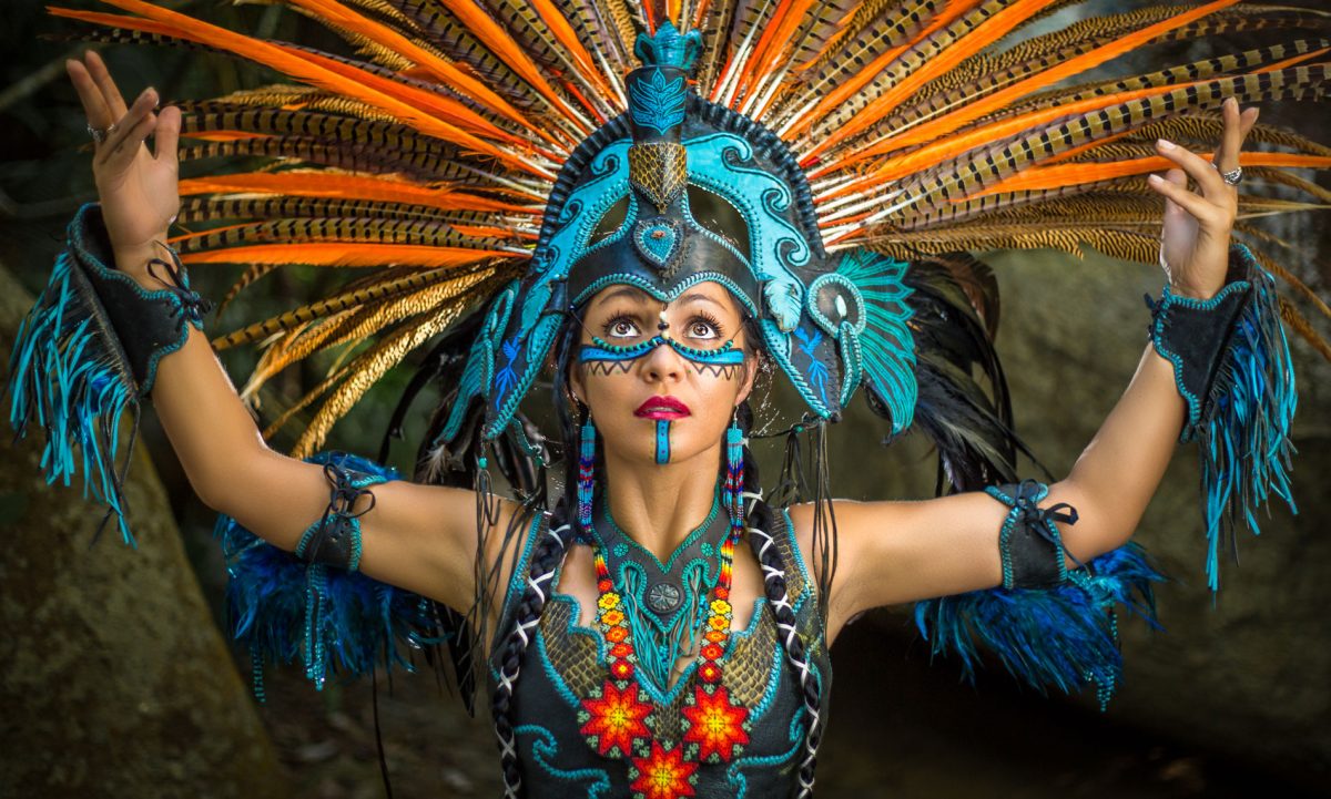 Todo lo que necesitas saber sobre los danzantes aztecas
