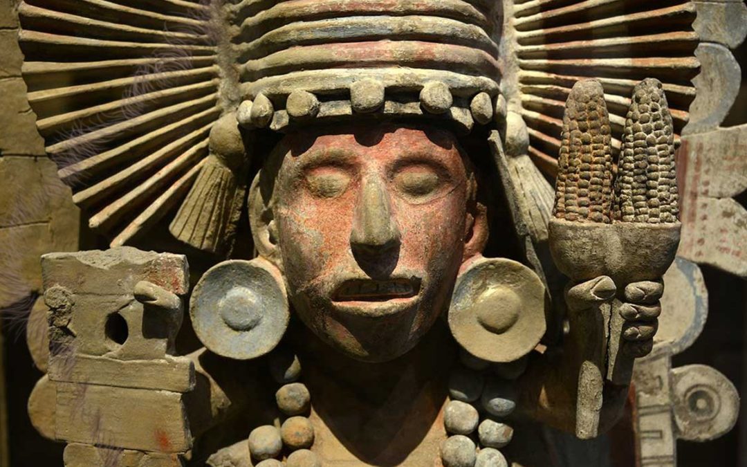 Chicomecóatl es la gran diosa del maíz personificada en la mazorca