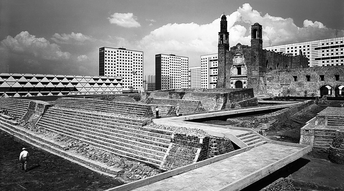 Fotos De Los Trabajos Arqueológicos De Tlatelolco