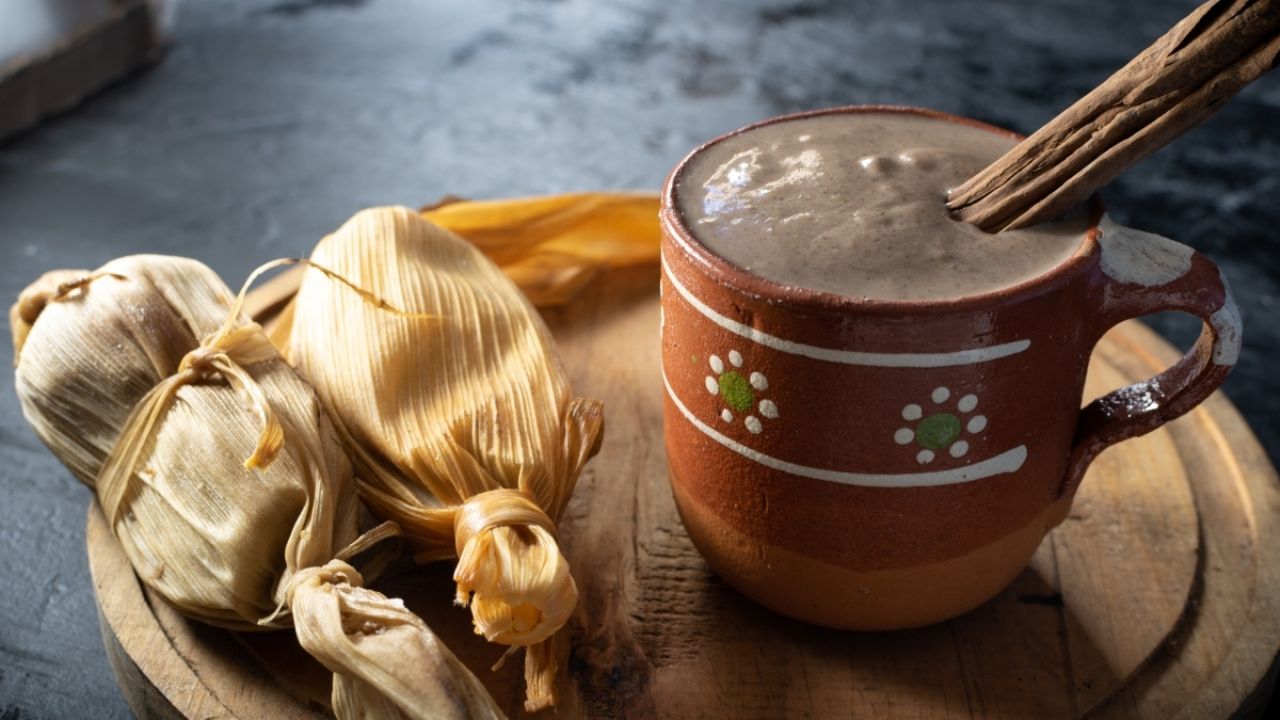 El xocoatolli y el xocotamalli platillos icónicos de la cocina prehispánica